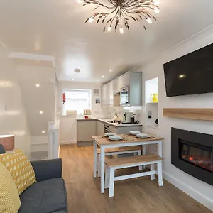 Holiday home One Beckside, Staithes